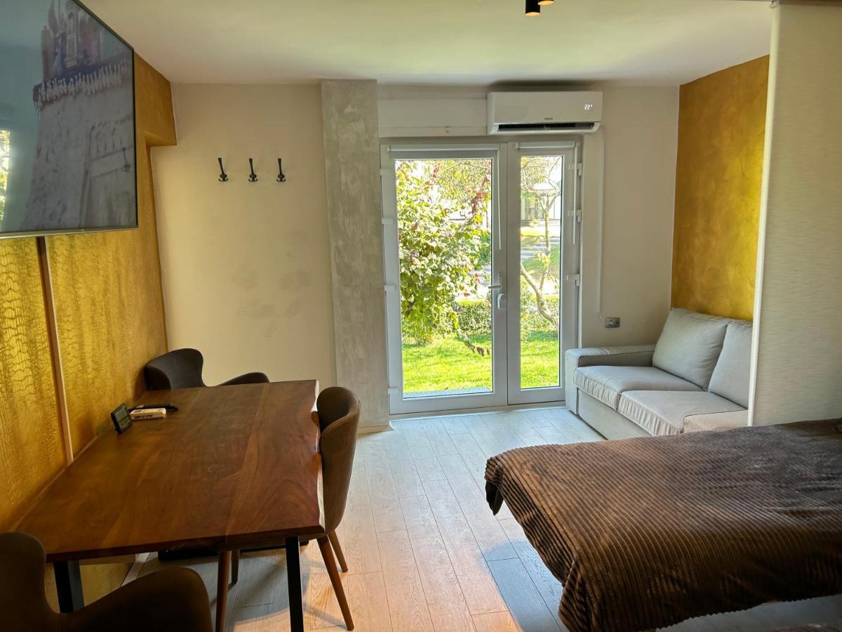 Apartment Gal Ново-Место Экстерьер фото