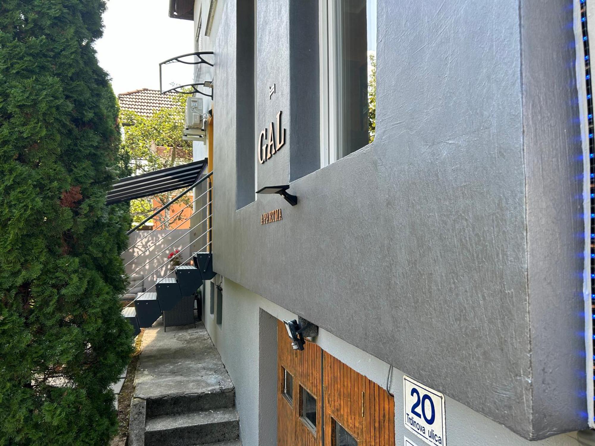 Apartment Gal Ново-Место Экстерьер фото
